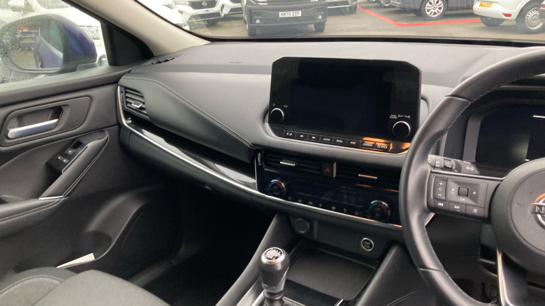 Nissan Qashqai 1.3 DiG-T MH N-Connecta 5dr Petrol Hatchback